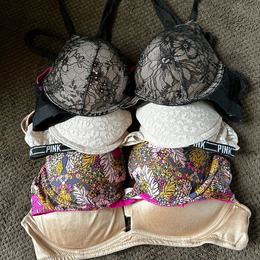 Set of 4 Victoria’s Secret bras